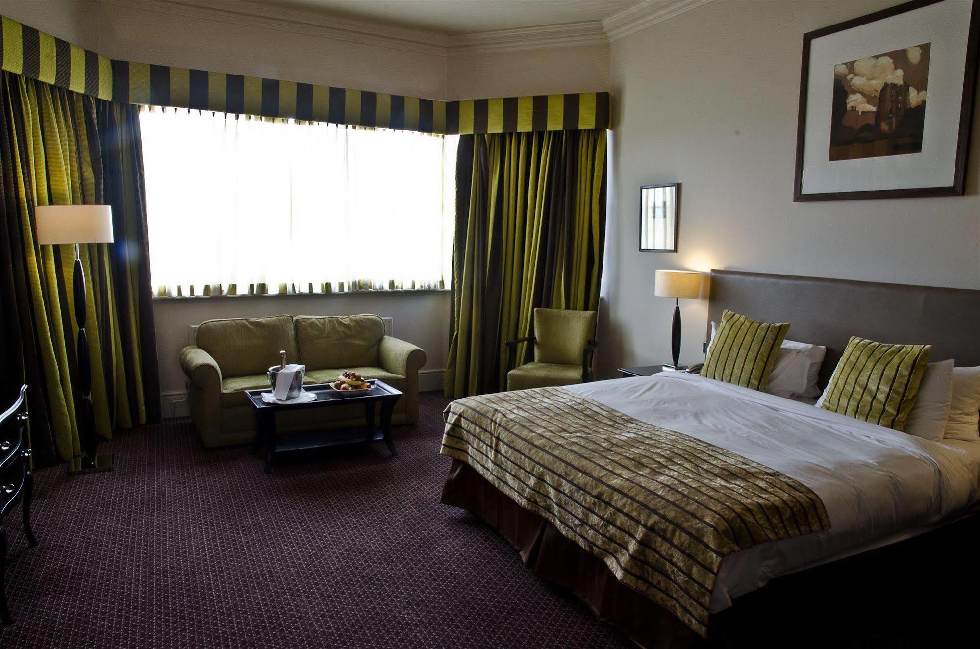 Clarion Collection Harte & Garter Hotel & Spa Уиндзор Екстериор снимка