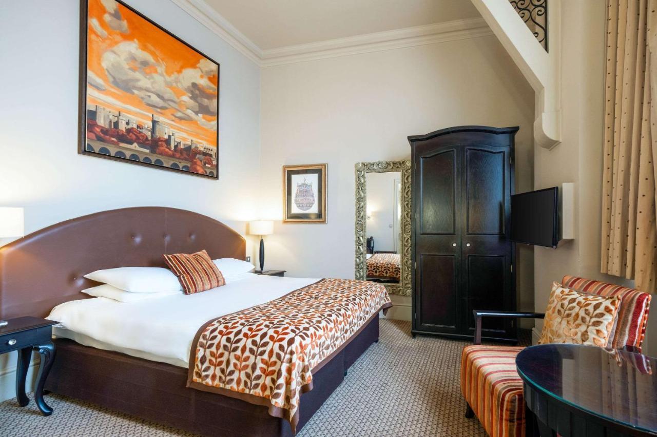Clarion Collection Harte & Garter Hotel & Spa Уиндзор Екстериор снимка